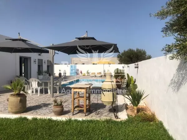 photo bien Une maison avec piscine mise en location à Aghir, Djerba