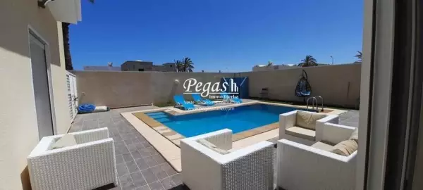 photo bien Location villa avec piscine à Djerba proche de la mer