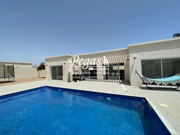 photo bien Une villa à vendre avec piscine à Djerba Midoun Temlel