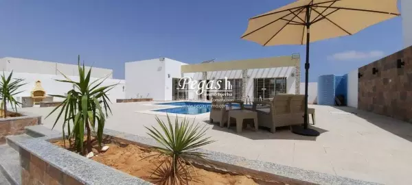 photo bien A louer, une villa de luxe avec piscine à Djerba-Midoun